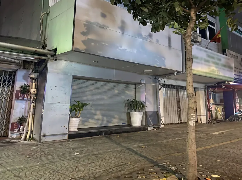 호치민 원투 가라오케 룸 분위기